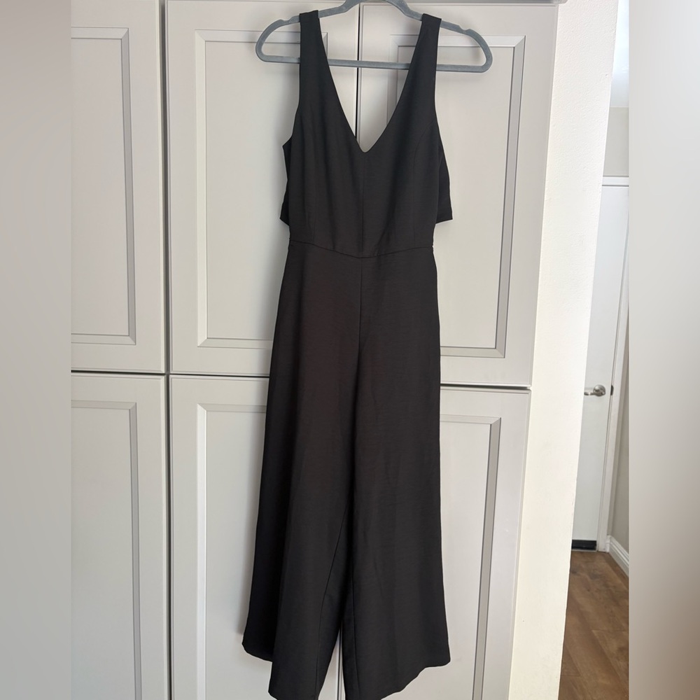 NWOT Women's Black V-Neck Wide-Leg Jumpsuit with open/tie back
